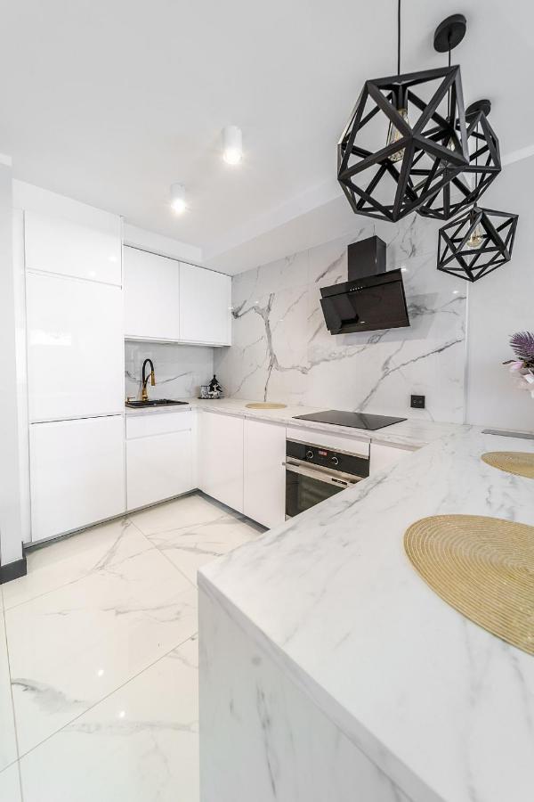 Modern And Stylish- Golden Apartments- Center&g30 Apartment