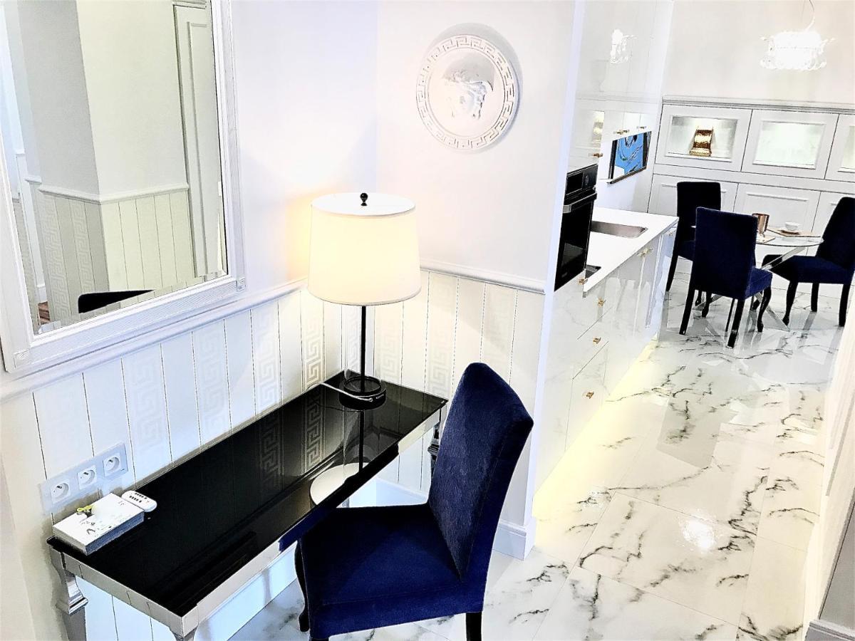 Aparthotel Mondrian Luxury Unesco Old Town *