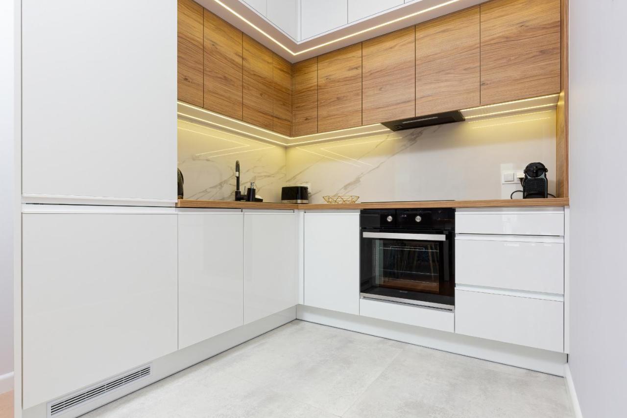Dom Przy Okrzei By Renters Prestige Apartment