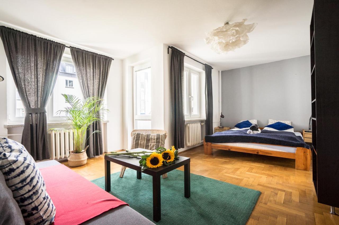 Oomph 3-bedroom Flat * Warsaw