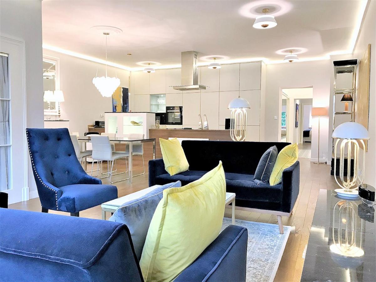 Mondrian Luxury & Market Square I 5*