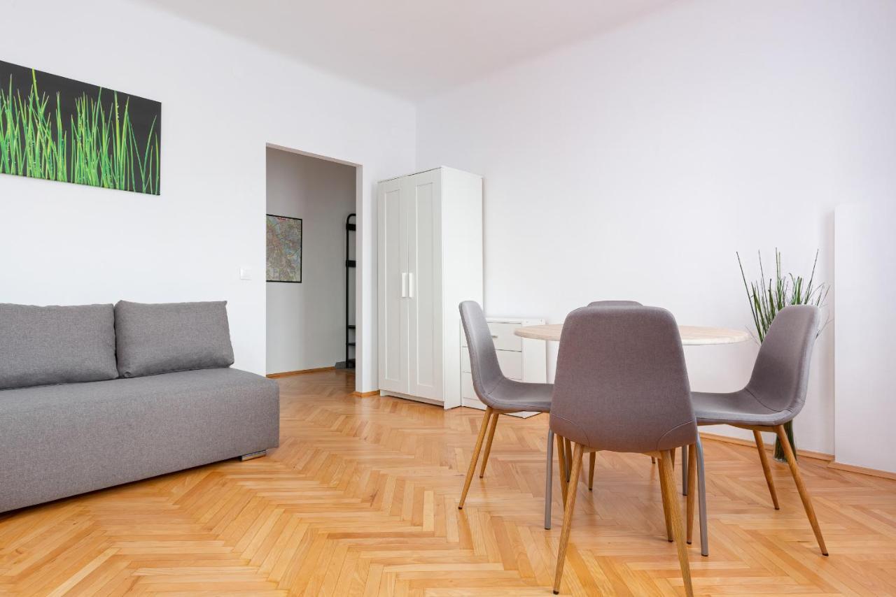 Kamienica Stanislawa Augusta By Renters Apartment