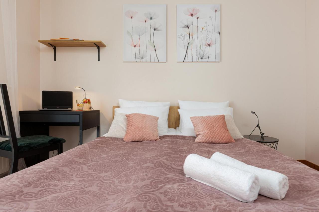 Apartamento Wola Banderii By Renters Varsóvia