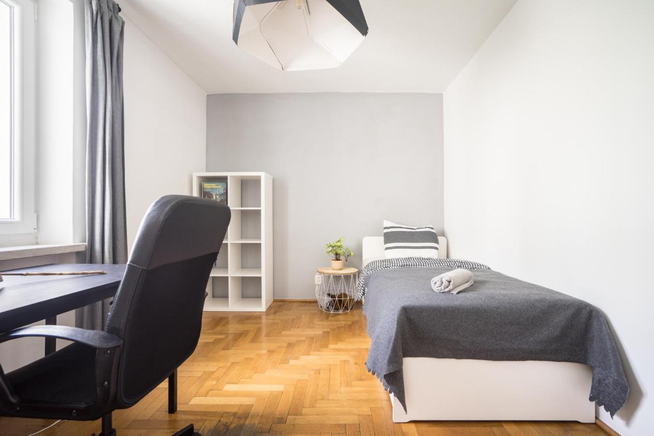 Oomph 3-bedroom Flat Căn hộ