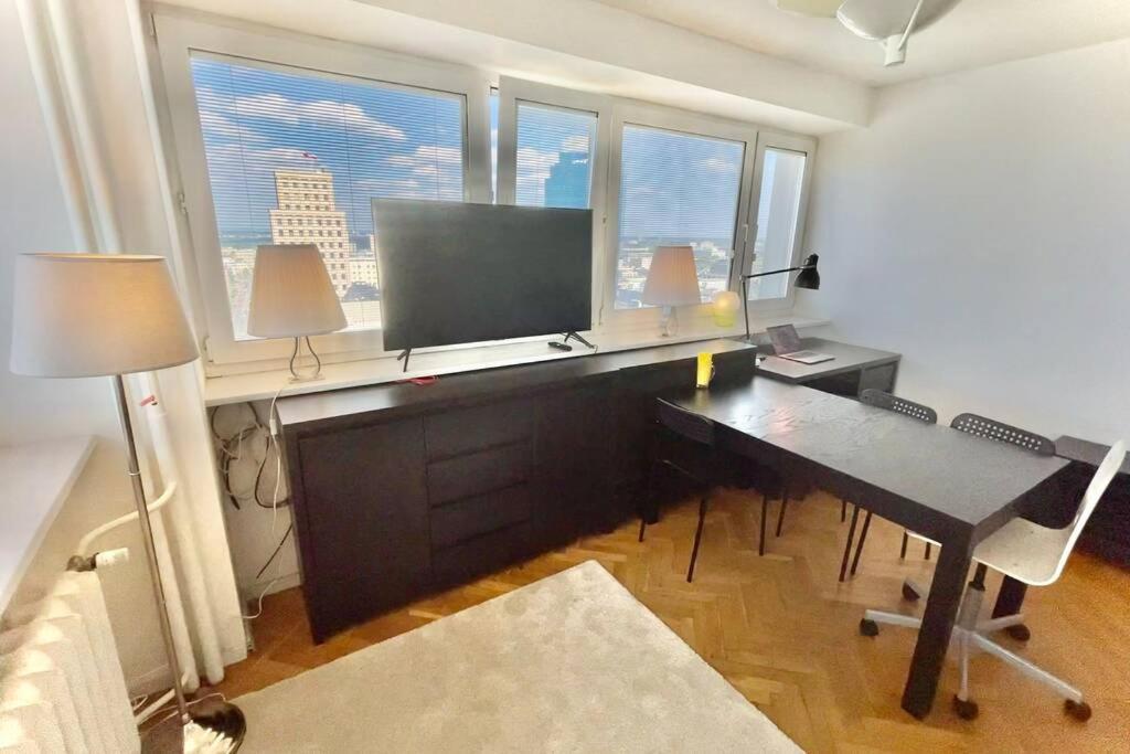 Orange 2 2xmetro Fast Wifi 50'tv Netflix Hbo Appletv+ Panorama Warsaw