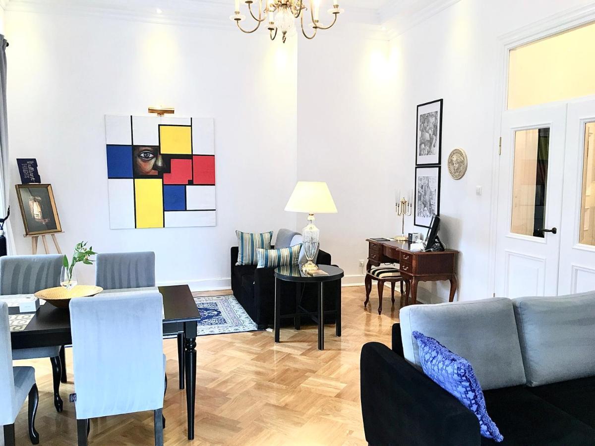 Aparthotel Mondrian Luxury & Market Square I Warsaw
