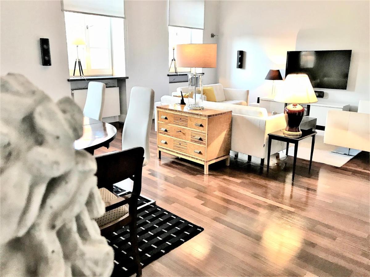 Mondrian Luxury & Market Square I 5*
