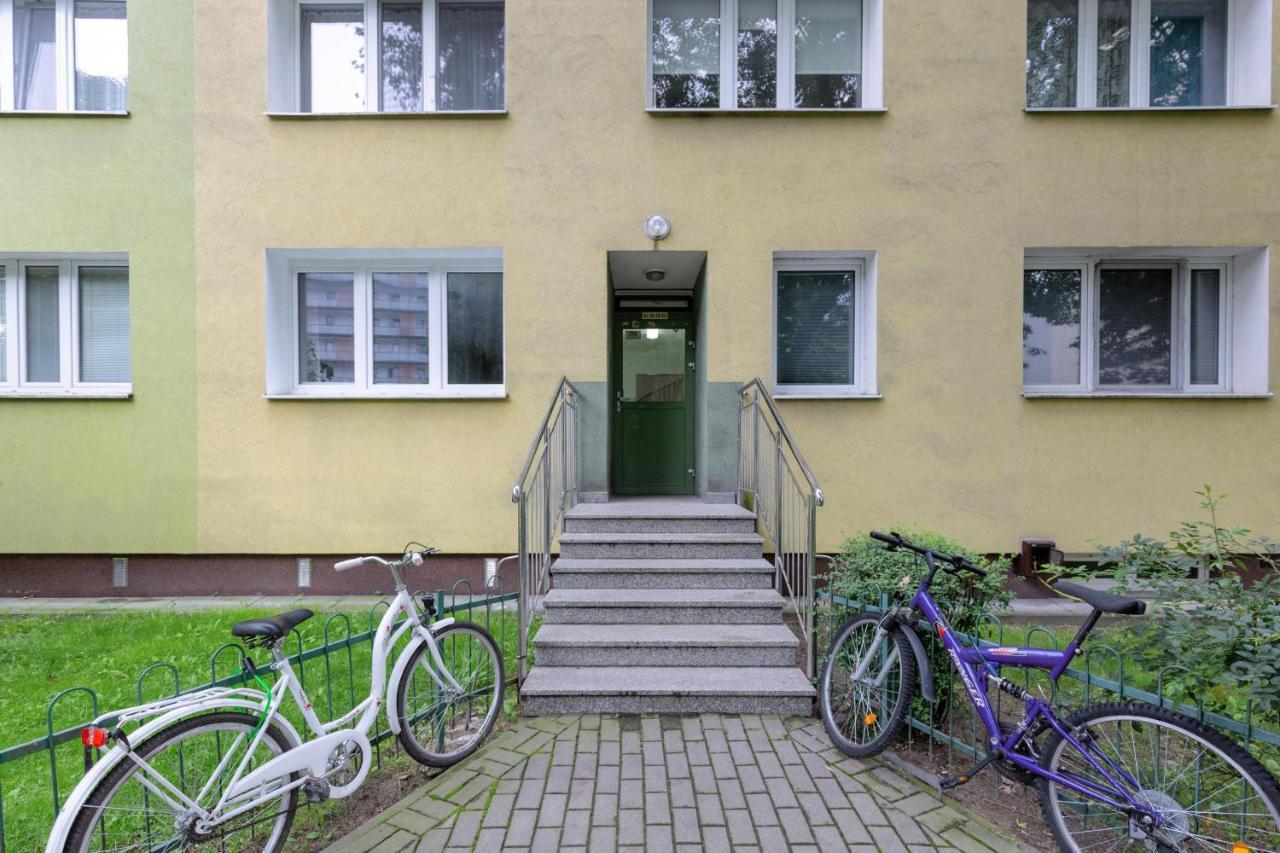 Beautiful Two-bedroom Bielany By Renters Apartamento *