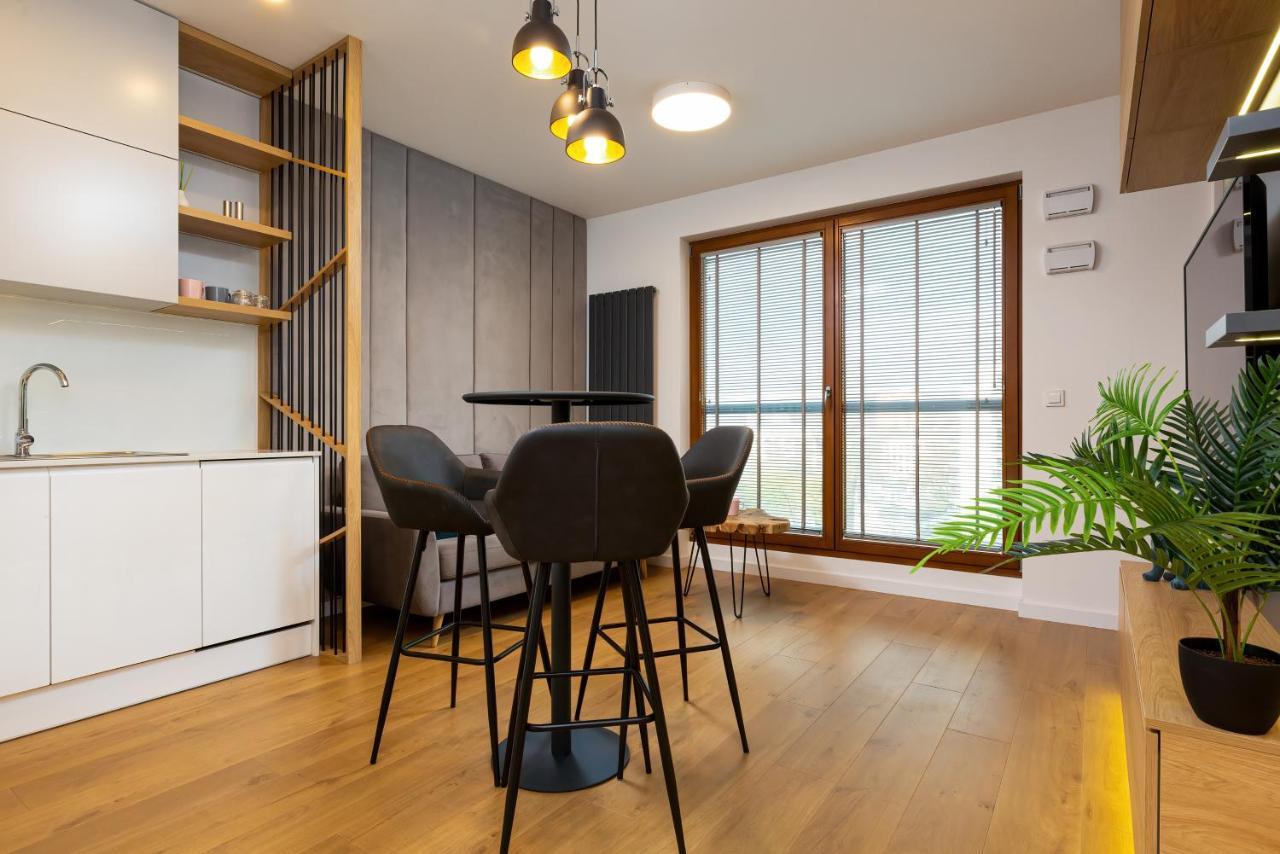 Center Grzybowska By Renters Prestige Apartment