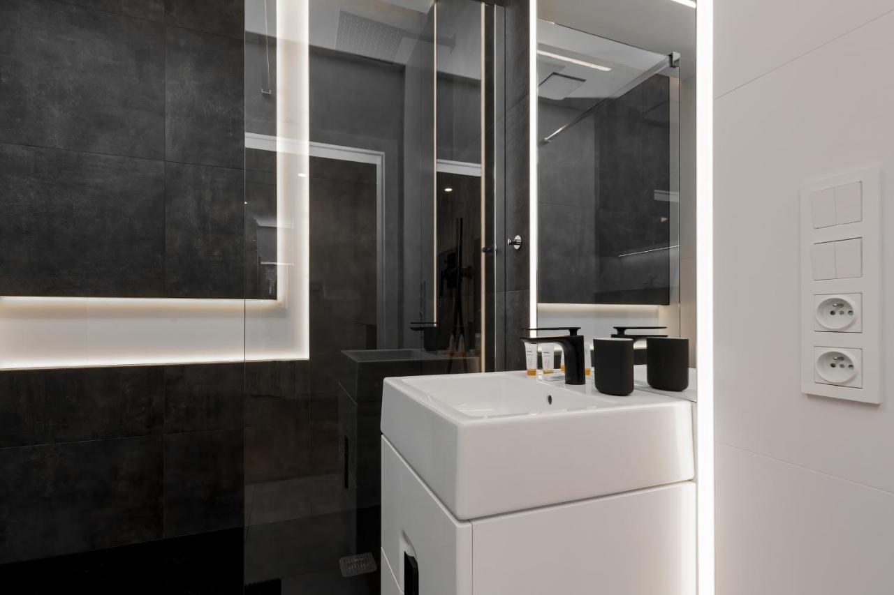 Apartment Center Grzybowska By Renters Prestige