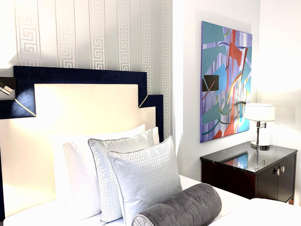 Aparthotel Mondrian Luxury & Market Square I Warsaw