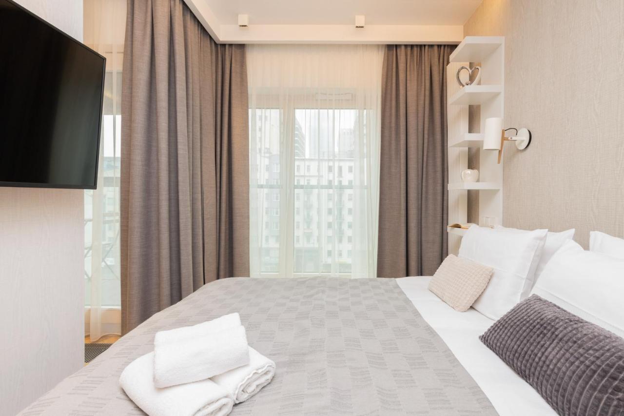 Aparthotel Mennica - Center By Renters