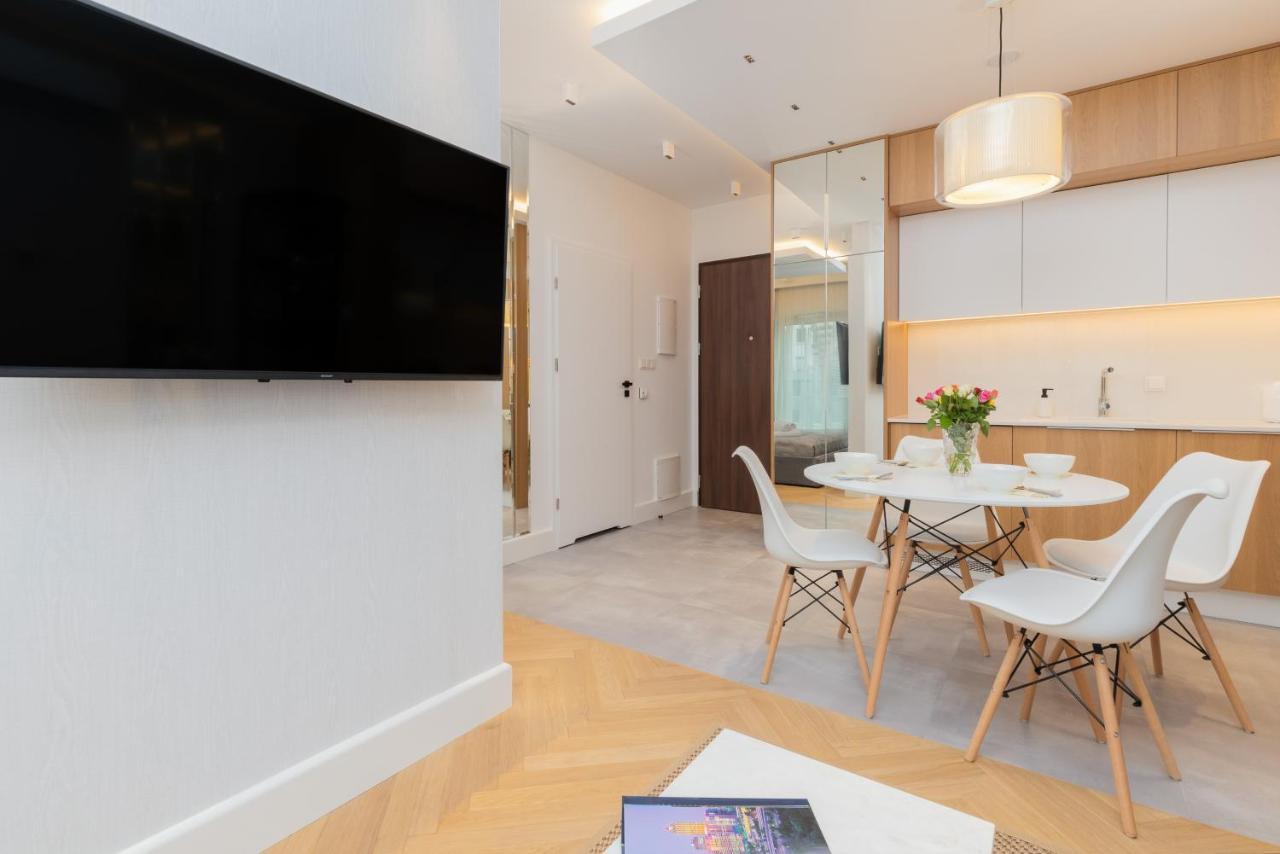 Aparthotel Mennica - Center By Renters