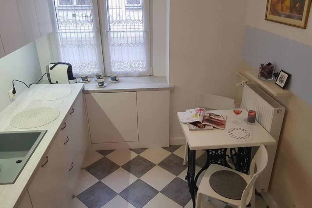 Podwale By Your Freedom Apartment