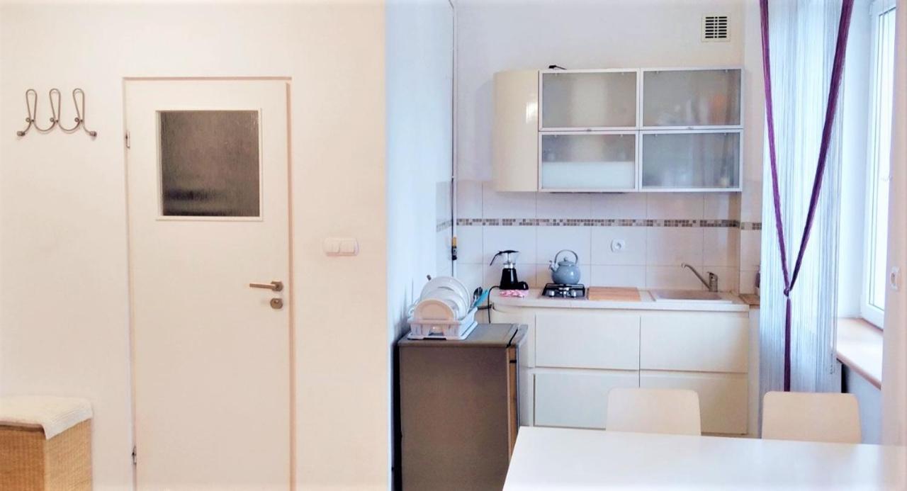Hallera Square 27m2 Apartment