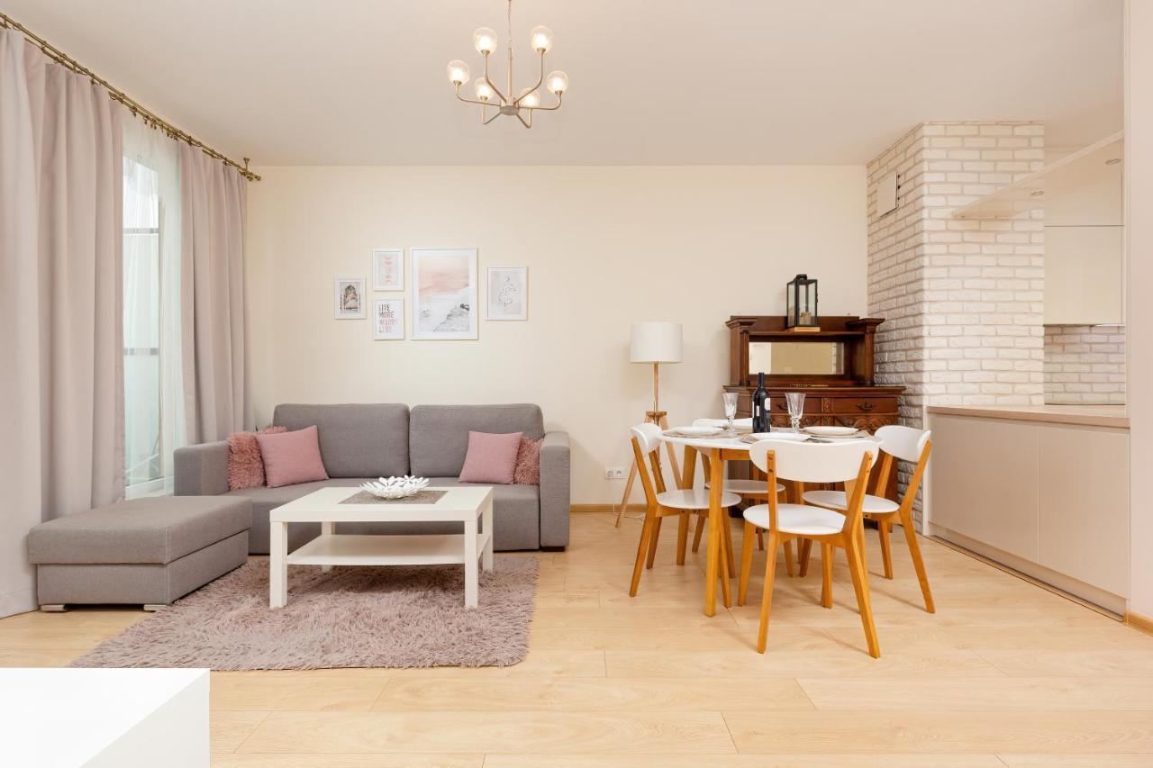 Espace Wilanow By Renters Apartment Warsaw