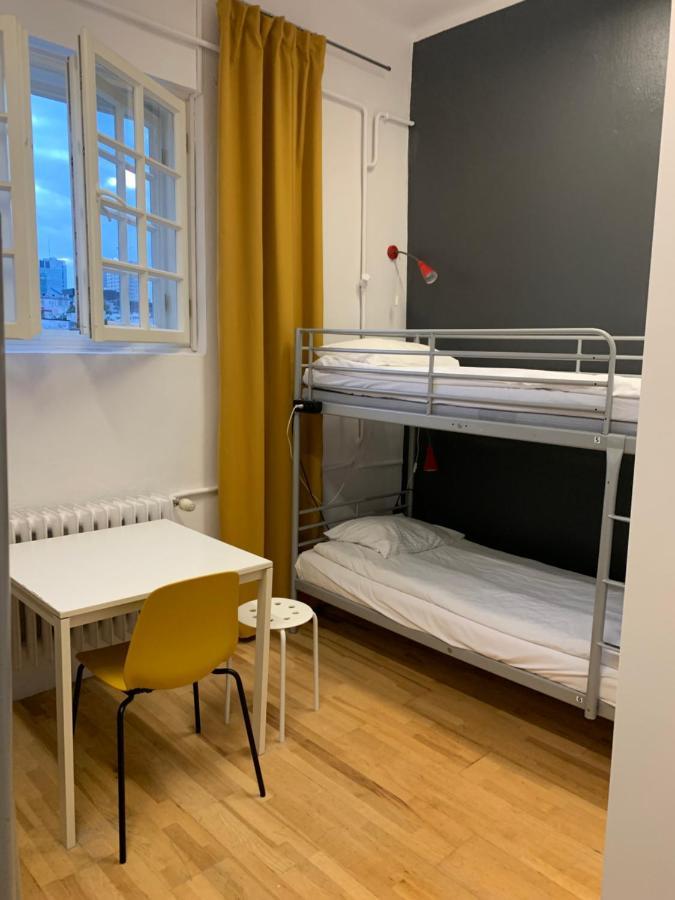 Hostel New World St And Private