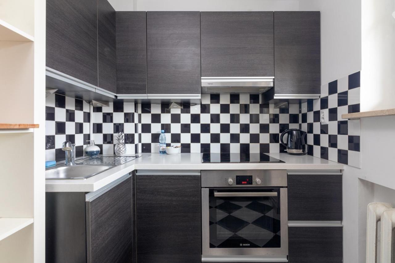 Apartamento Wlochy Ratusz Lovely Varsóvia