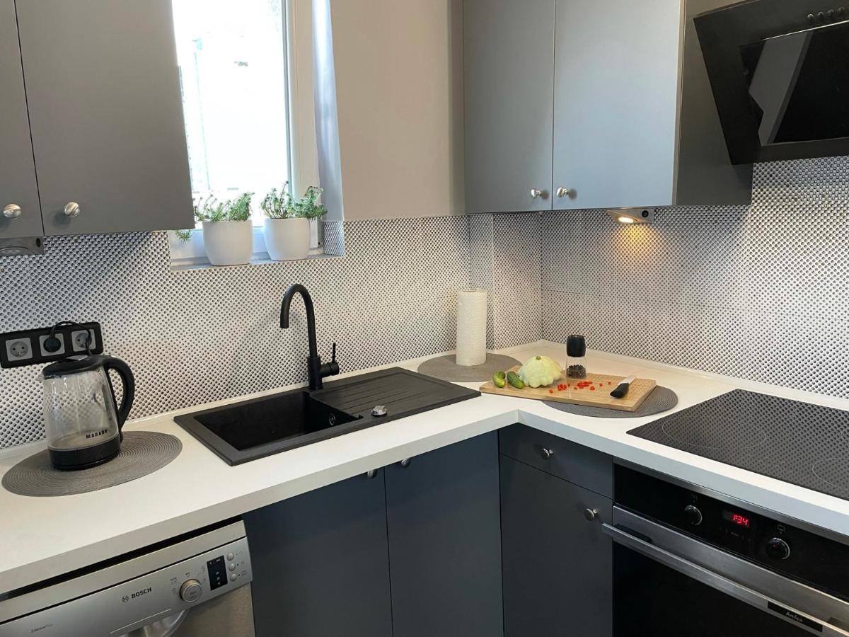 Grey Gucci Center Apartament