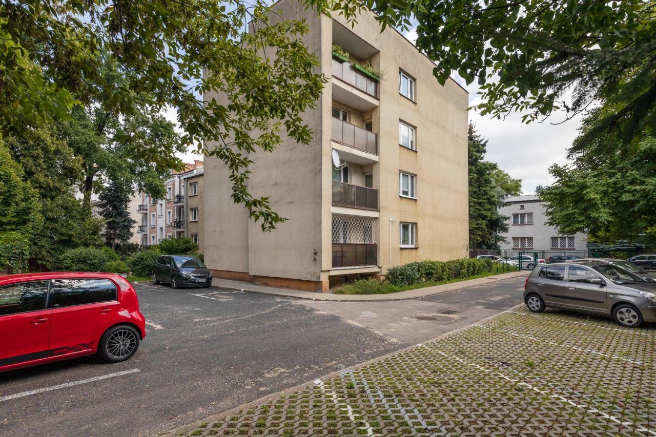 Apartamento Wlochy Ratusz Lovely