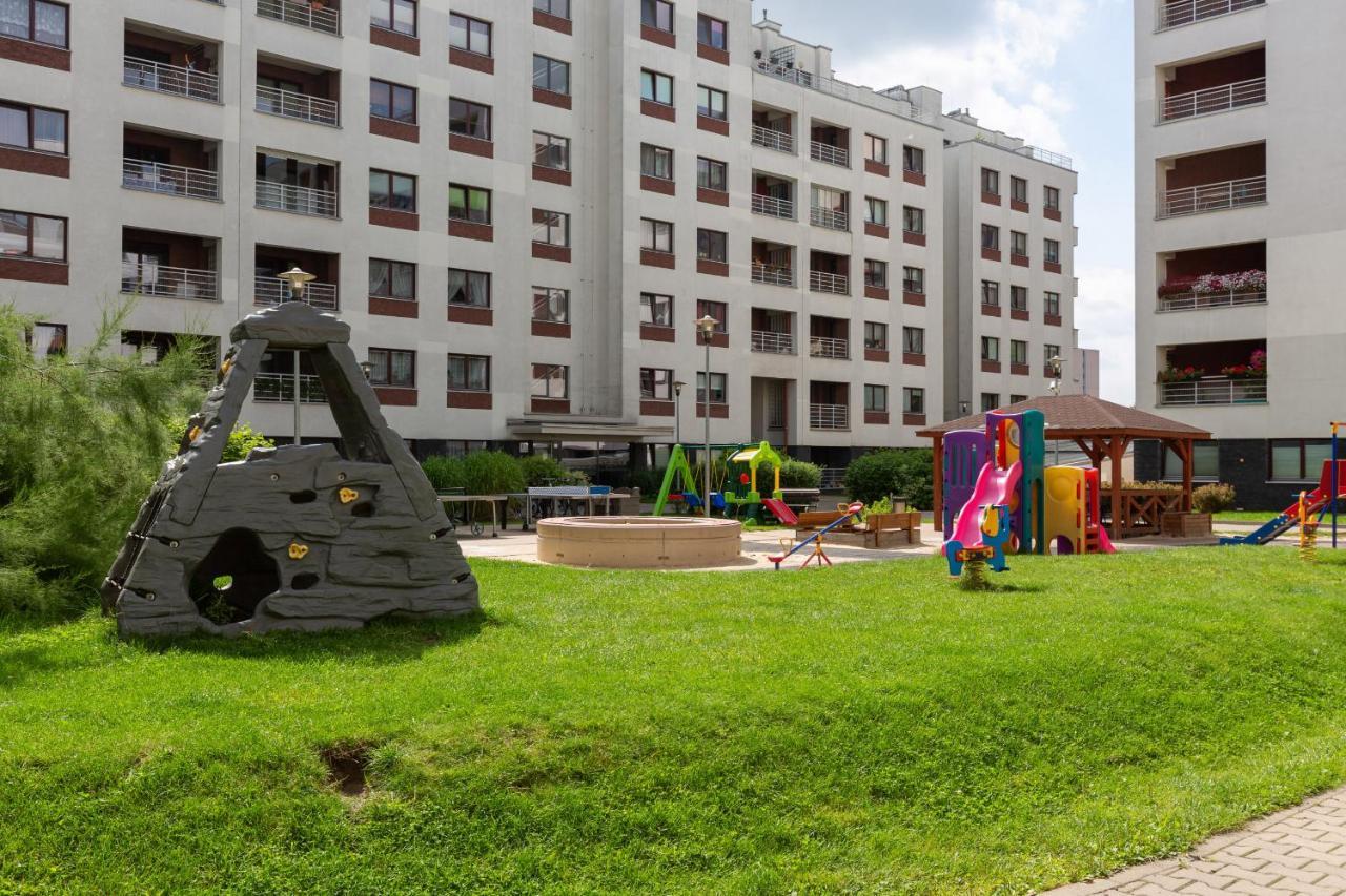 Spacious With A Hammock And Terrace By Renters Prestige Apartment Warsaw