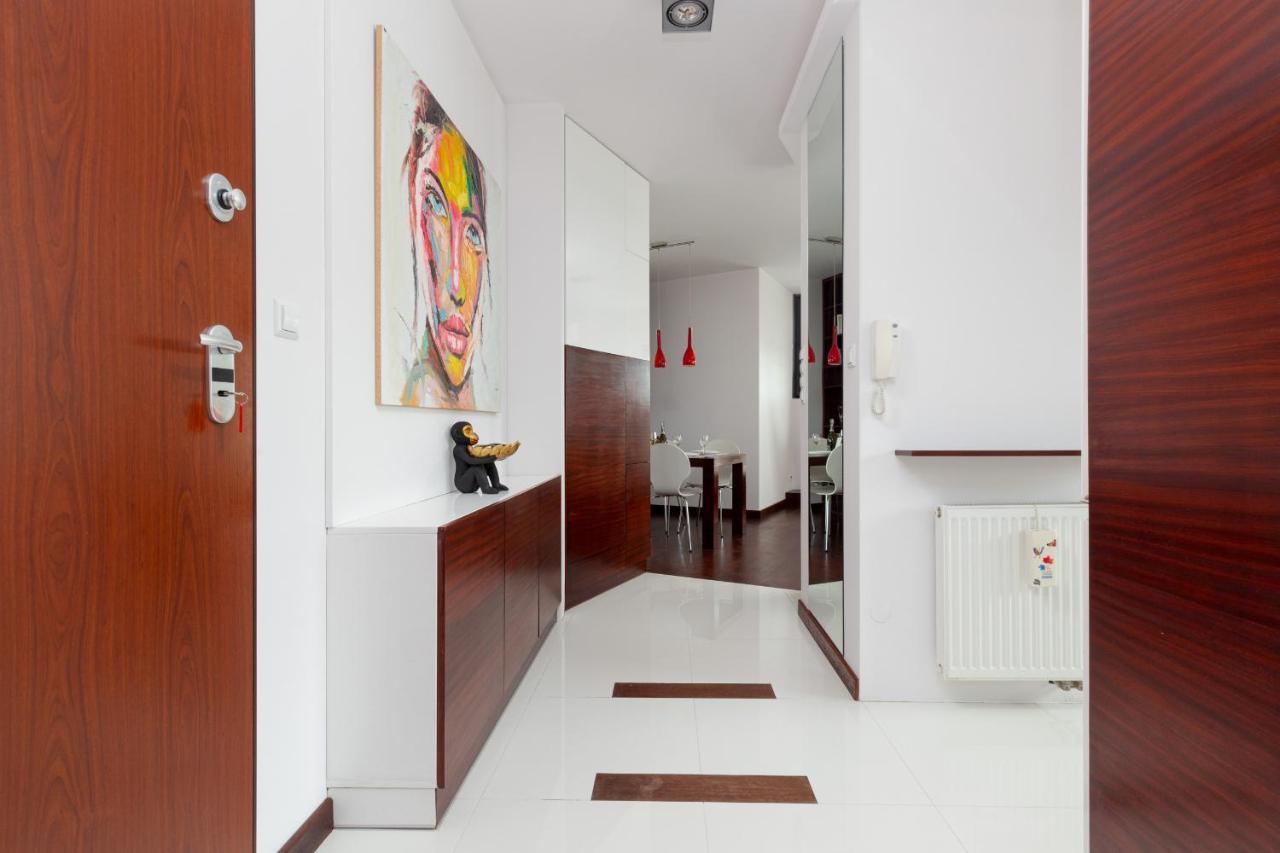 Spacious With A Hammock And Terrace By Renters Prestige Apartment Warsaw