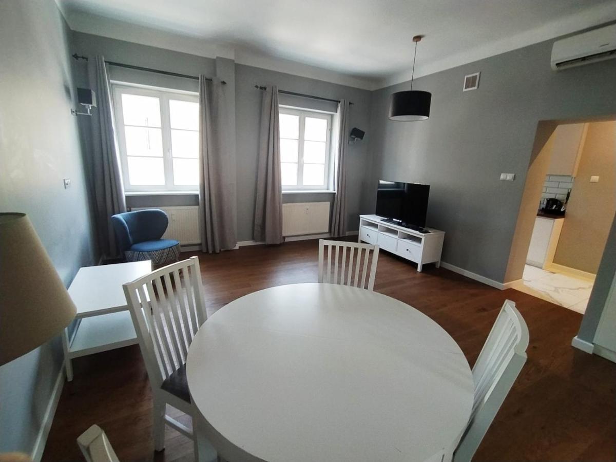 Apartment Nowy Swiat 29 Warschau