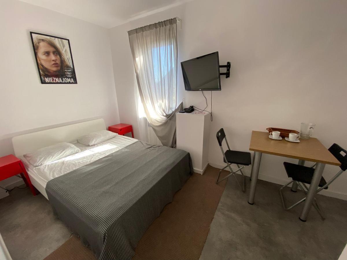 Modlinska 267 No 2 *