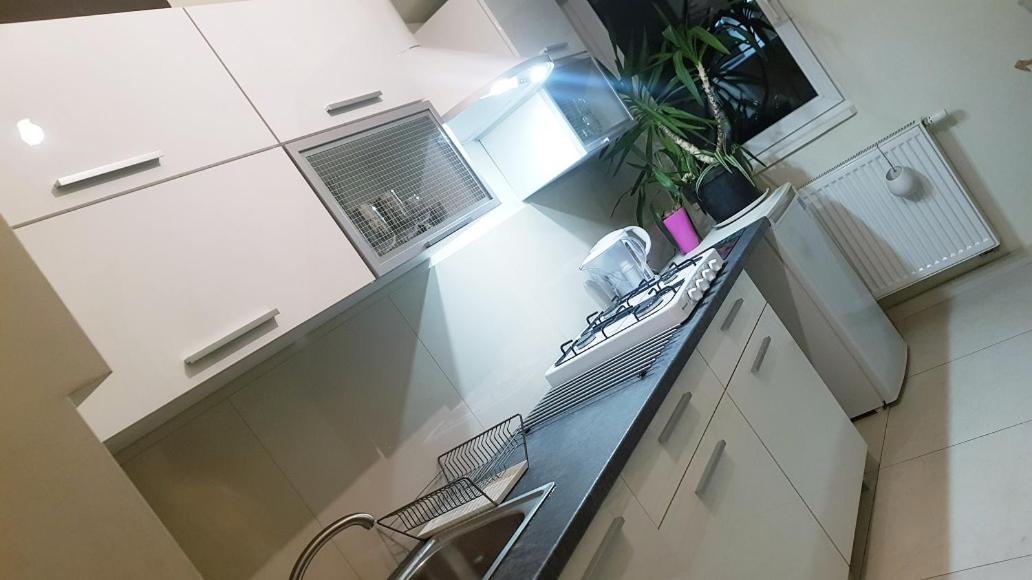 Przejazdem Na Polnoc Bielany Apartment