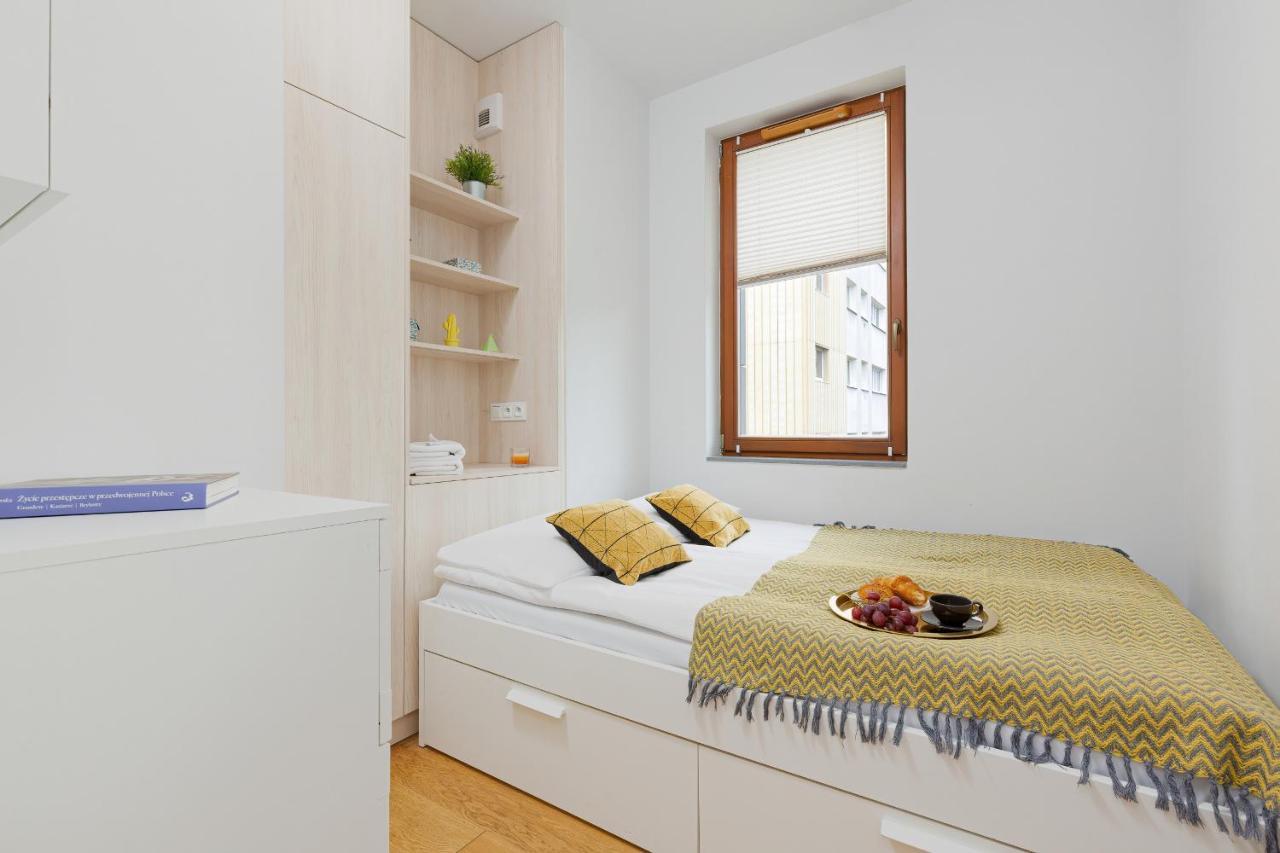 Apartment Ogrodowa Modern By Renters