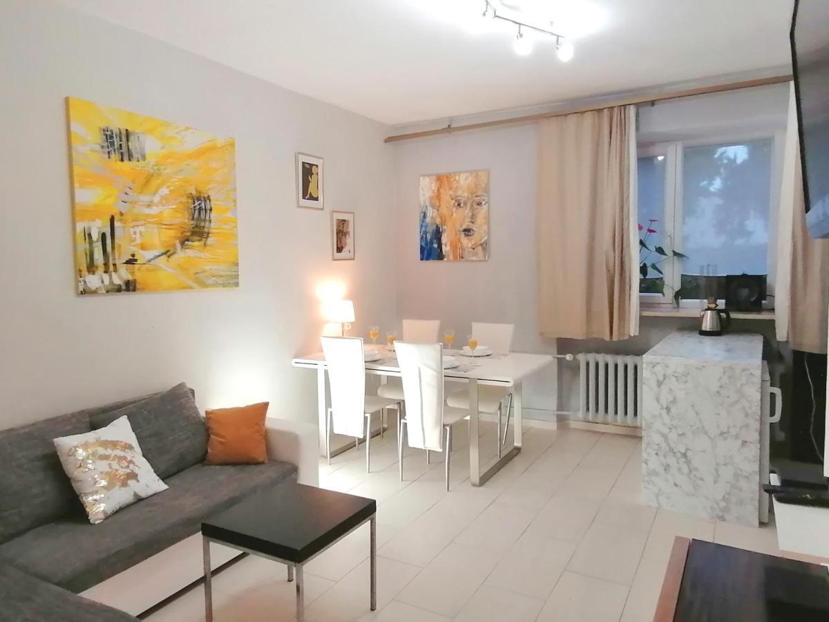 Metro Wilson Apartment Warschau