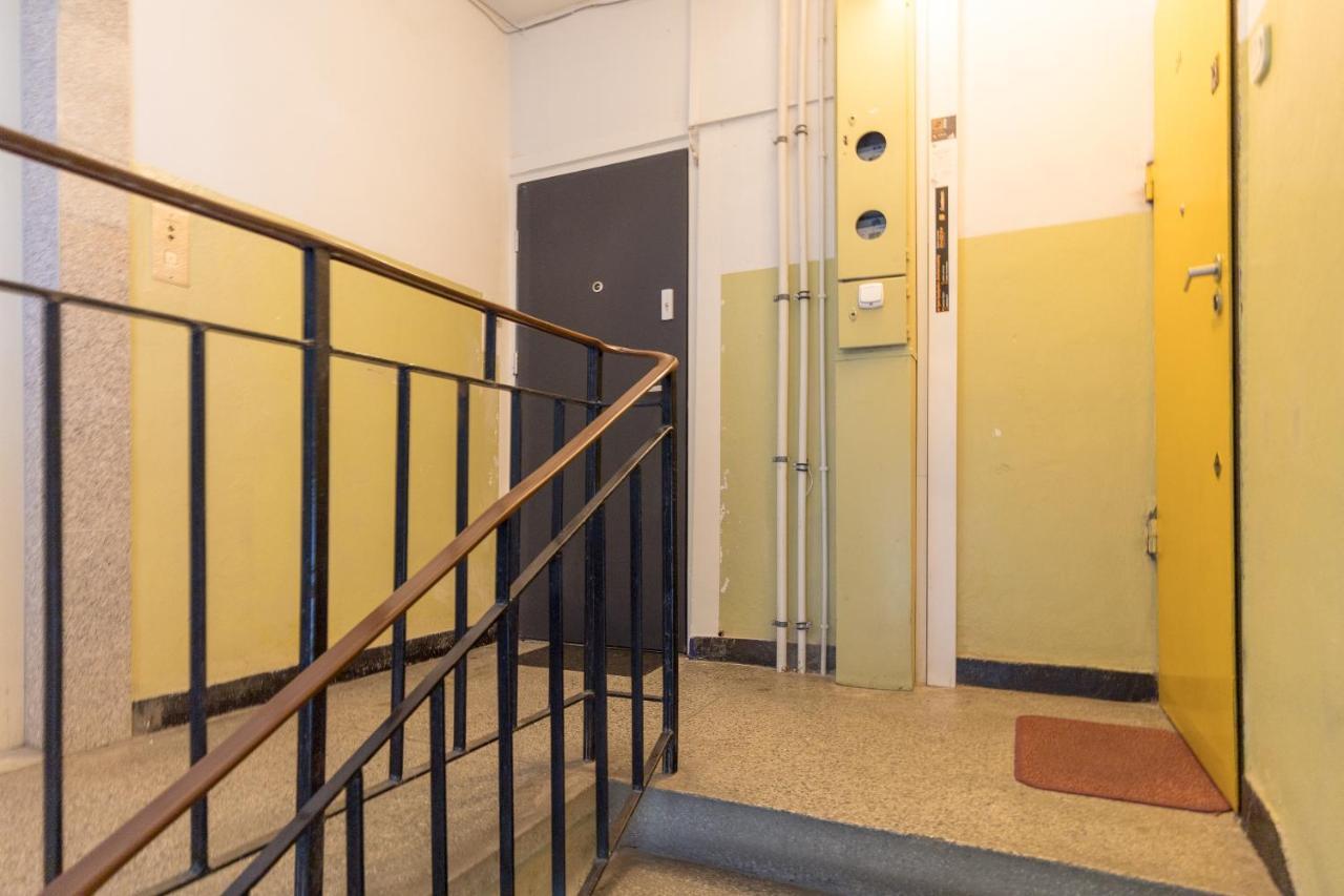 Apartment Grand Theater Beige *