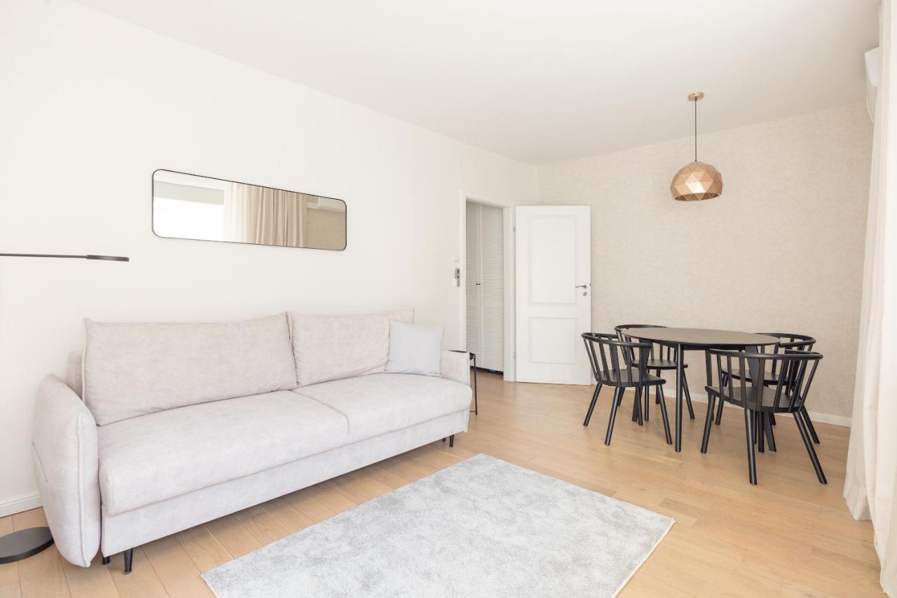 Apartment Grand Theater Beige Warsaw