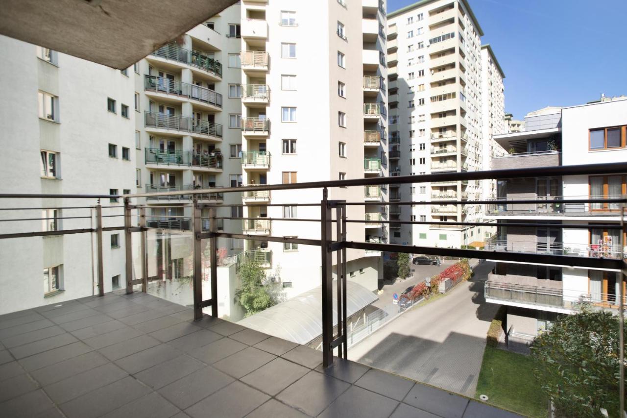Apartamento 2 Bedrooms Bukowinska P&o Serviced Varsóvia