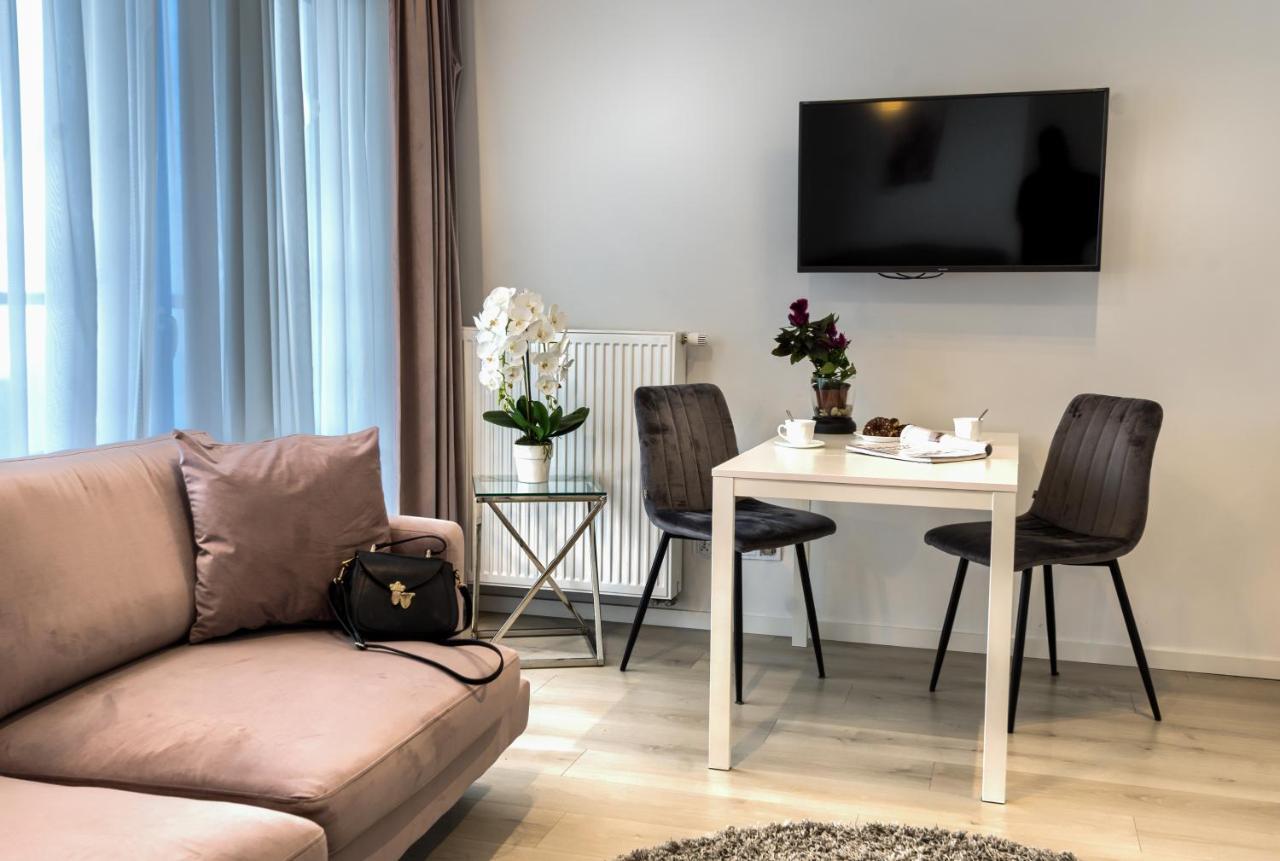 Apartment Kazou Arkadia Warsaw