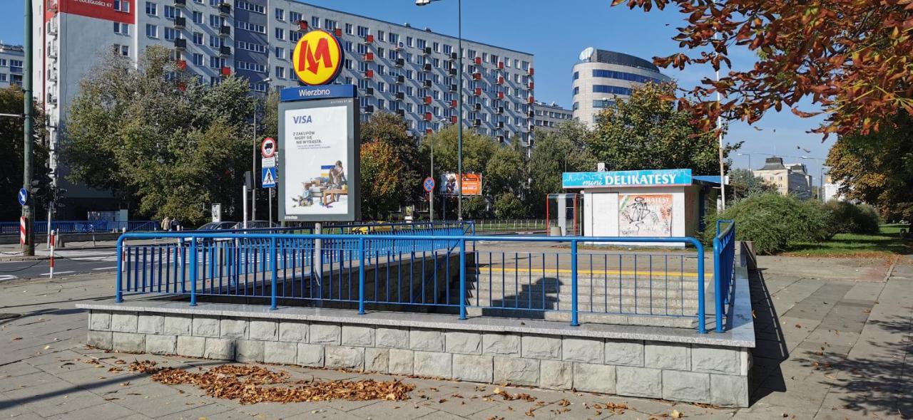 18 Woronicza Metro Apartament *