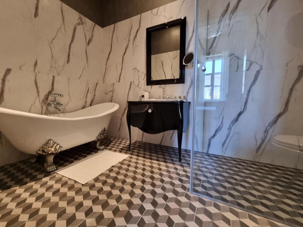 Tiffi Old Town Hotel apartamentowy Warszawa