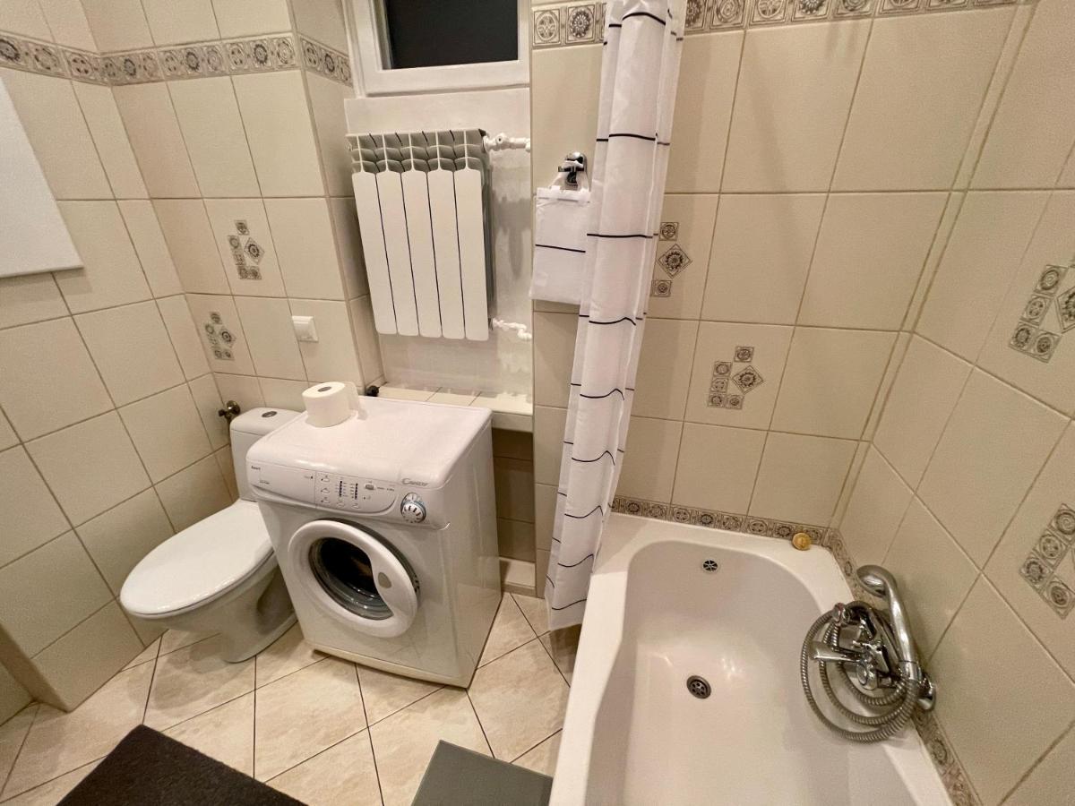 Royal 2 Old Town Fast Wifi Netflix Hbo Appletv+ Warsaw