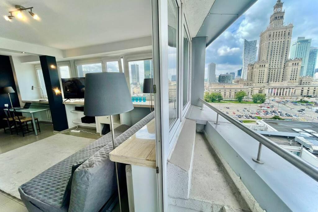 Sawa 2xmetro Wifi 500 Mbs 50'tv Netflix Hbo Appletv+ Apartment Warsaw