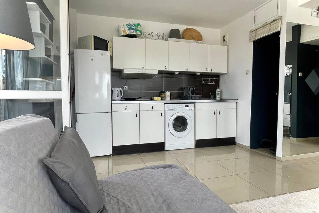 Apartment Sawa 2xmetro Wifi 500 Mbs 50'tv Netflix Hbo Appletv+ *