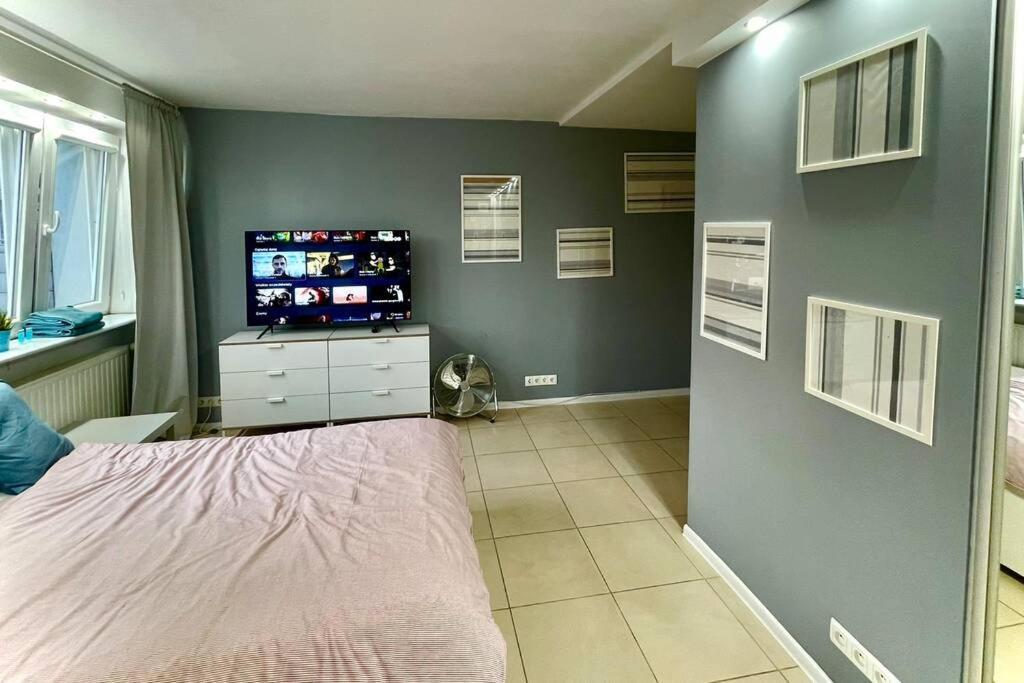 Gold 3 Metro X2 Wifi 300 Mbs 60'tv Netflix Hbo Appletv+ Apartment *