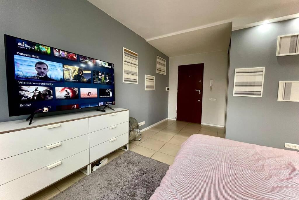 Apartment Gold 3 Metro X2 Wifi 300 Mbs 60'tv Netflix Hbo Appletv+