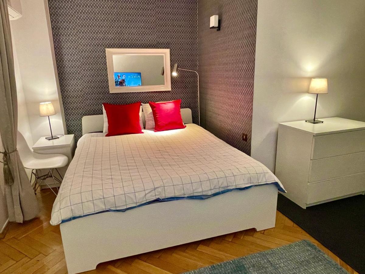 Căn hộ Blue 2 Fast Wifi 2xmetro 60'tv Netflix Hbo Appletv+ *