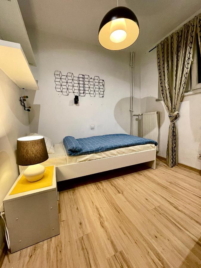 Forum Metro Wifi 1gbs 70'tv Netflix Hbo Appletv Apartment