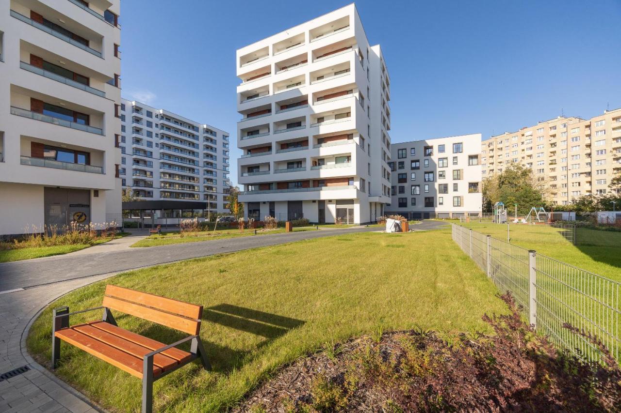 Metro Targowek Homely Apartment Warsaw