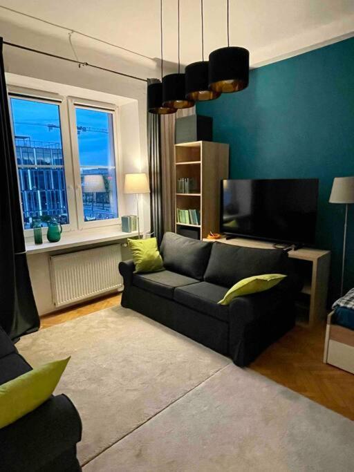 Apartment Super Square Metro X2 Fast Wifi 55'tv Netflix Hbo Appletv+ Amazontv Warsaw