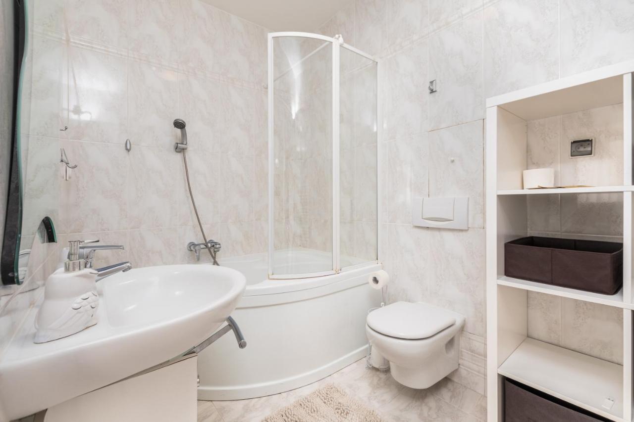 Opaczewska 69 By Homeprime Apartment Warsaw