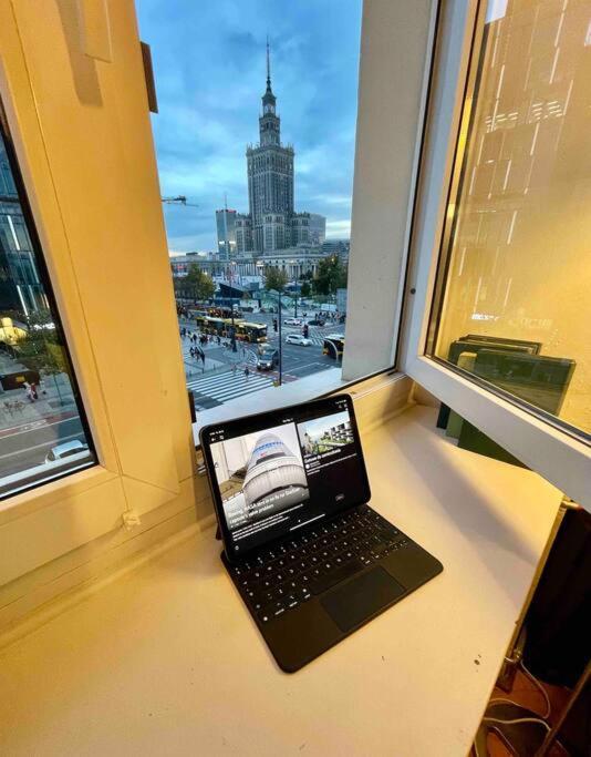 Super Square Metro X2 Fast Wifi 55'tv Netflix Hbo Appletv+ Amazontv Apartment