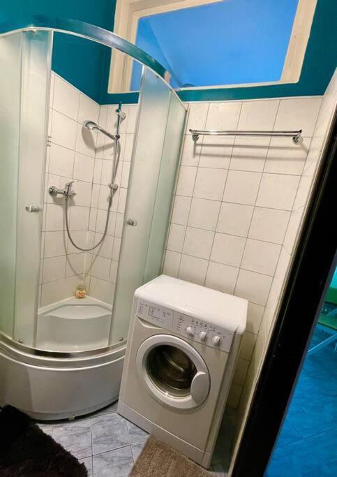 Super Square Metro X2 Fast Wifi 55'tv Netflix Hbo Appletv+ Amazontv Apartment Warsaw