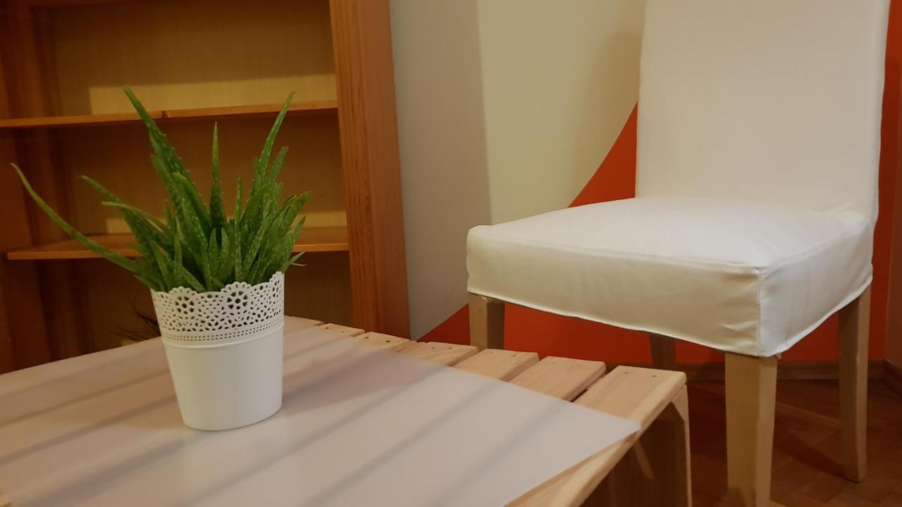 Przejazdem Na Polnoc Bielany Apartment *